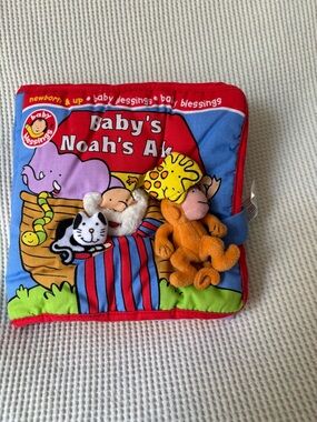 Baby Blessings Noah’s Ark Finger Puppet Book cloth 2003 GUC